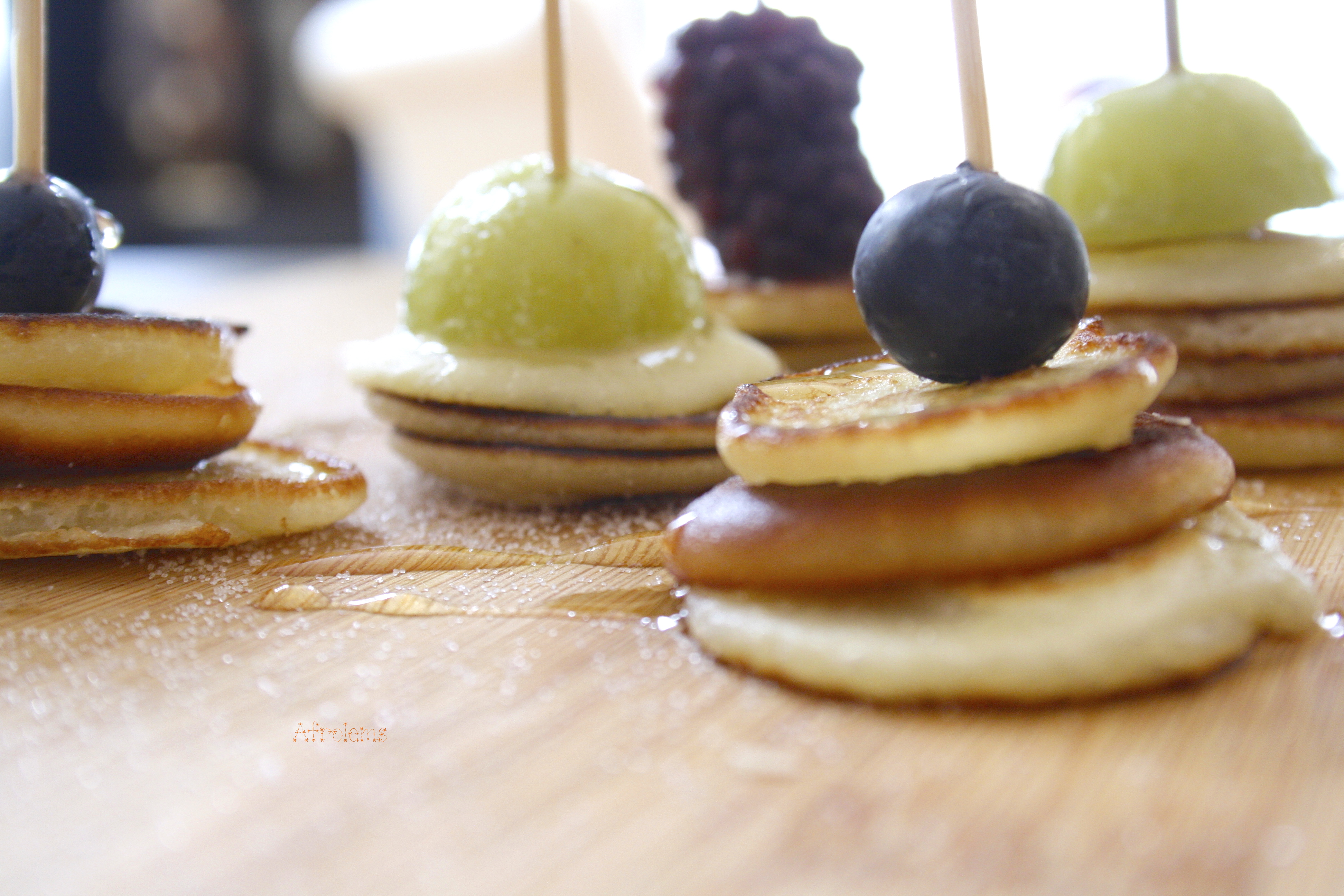 Mini Pancakes With Fruits